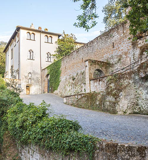 Villa-Savorelli-Sutri-ingresso